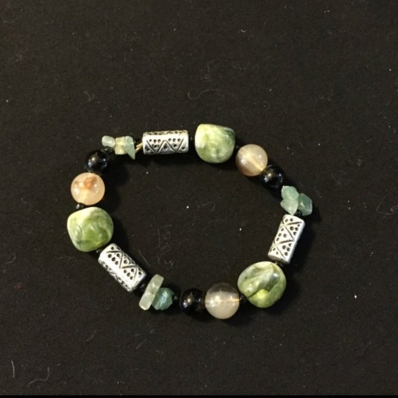 Premier Designs China Doll Green Jade Bracelet - Picture 1 of 1